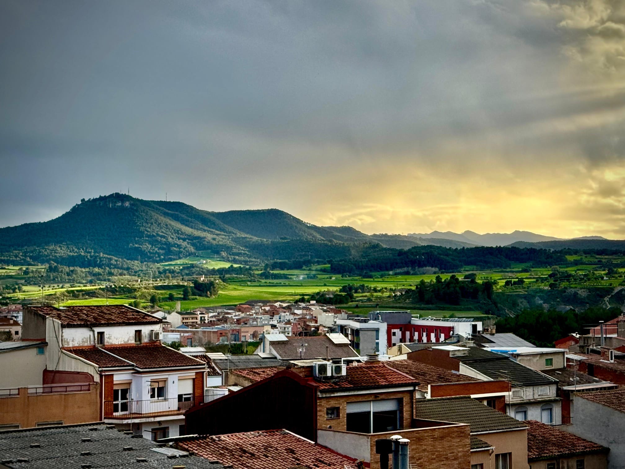 Vistes sobre Igualada des d'un apartament